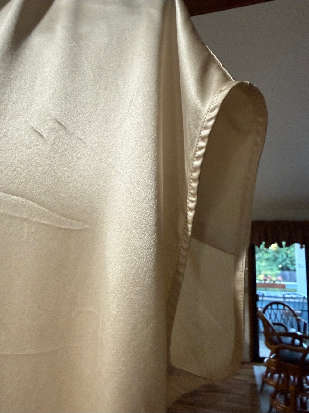 Banana Republic Cream Silk Short Sleeve Henley Blouse - Picture 3 of 4